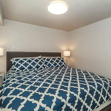 Holly First Floor 2 King Beds Villa Kansas City Ngoại thất bức ảnh