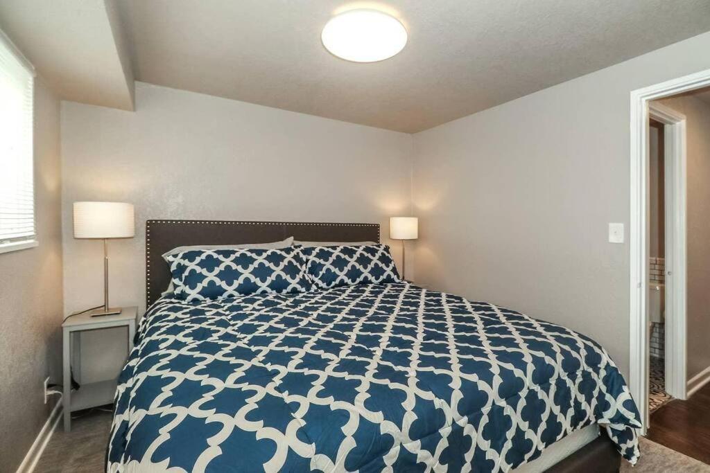 Holly First Floor 2 King Beds Villa Kansas City Ngoại thất bức ảnh