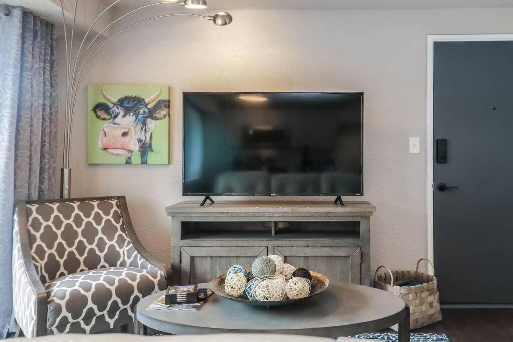 Holly First Floor 2 King Beds Villa Kansas City Ngoại thất bức ảnh