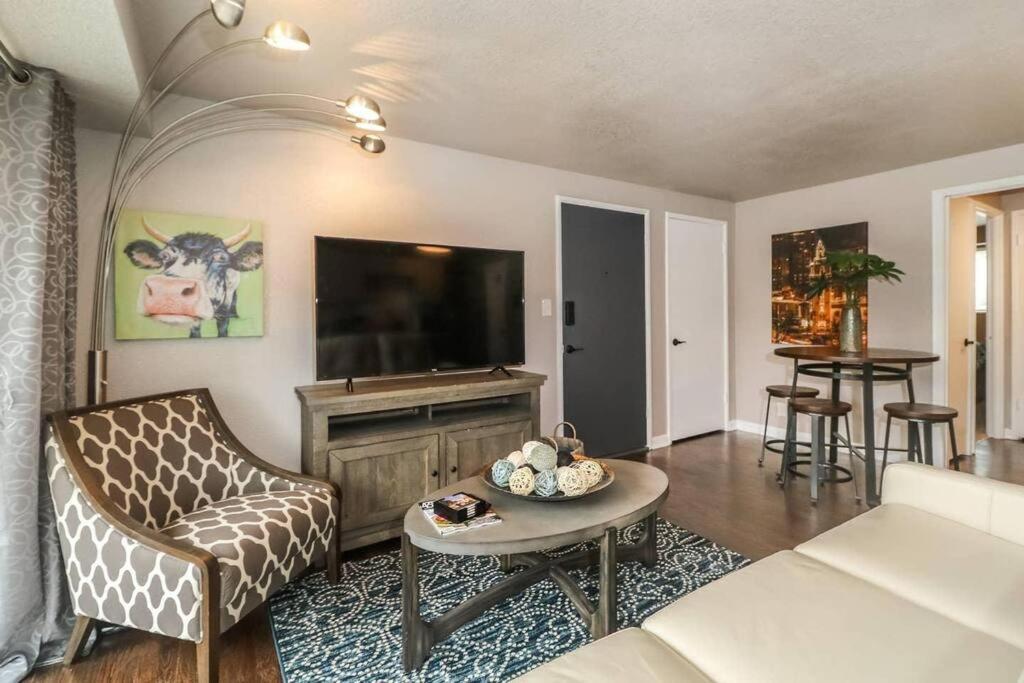 Holly First Floor 2 King Beds Villa Kansas City Ngoại thất bức ảnh
